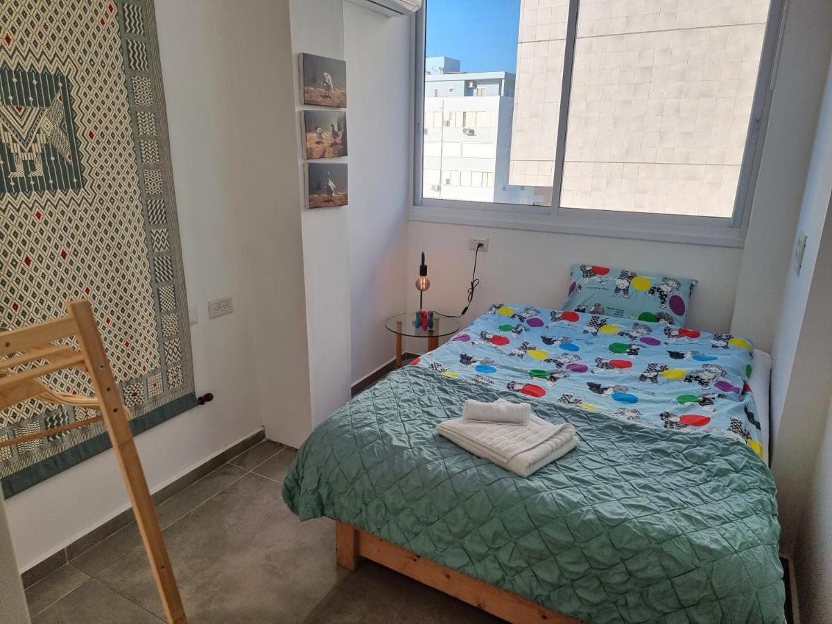 Beautiful 2-Bedroom Sea-View Apartment Netanya Eksteriør billede