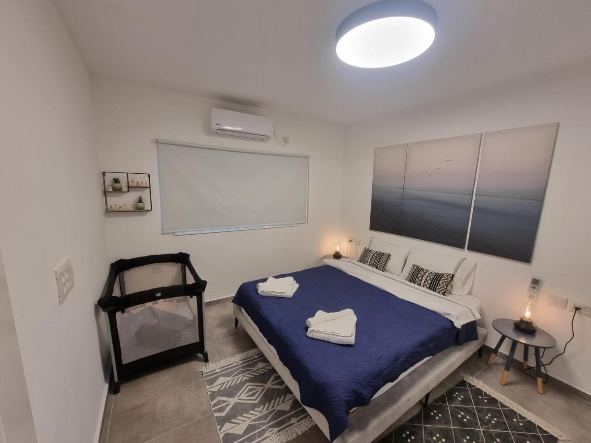 Beautiful 2-Bedroom Sea-View Apartment Netanya Eksteriør billede